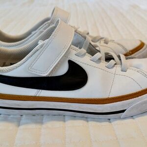 Kids Nike Court Legacy